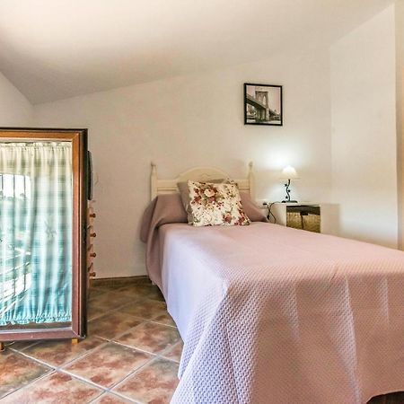 Pet Friendly Home In Hornachuelos With Kitchen Dış mekan fotoğraf