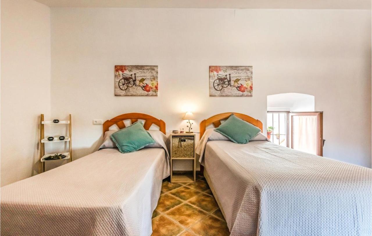 Pet Friendly Home In Hornachuelos With Kitchen Dış mekan fotoğraf
