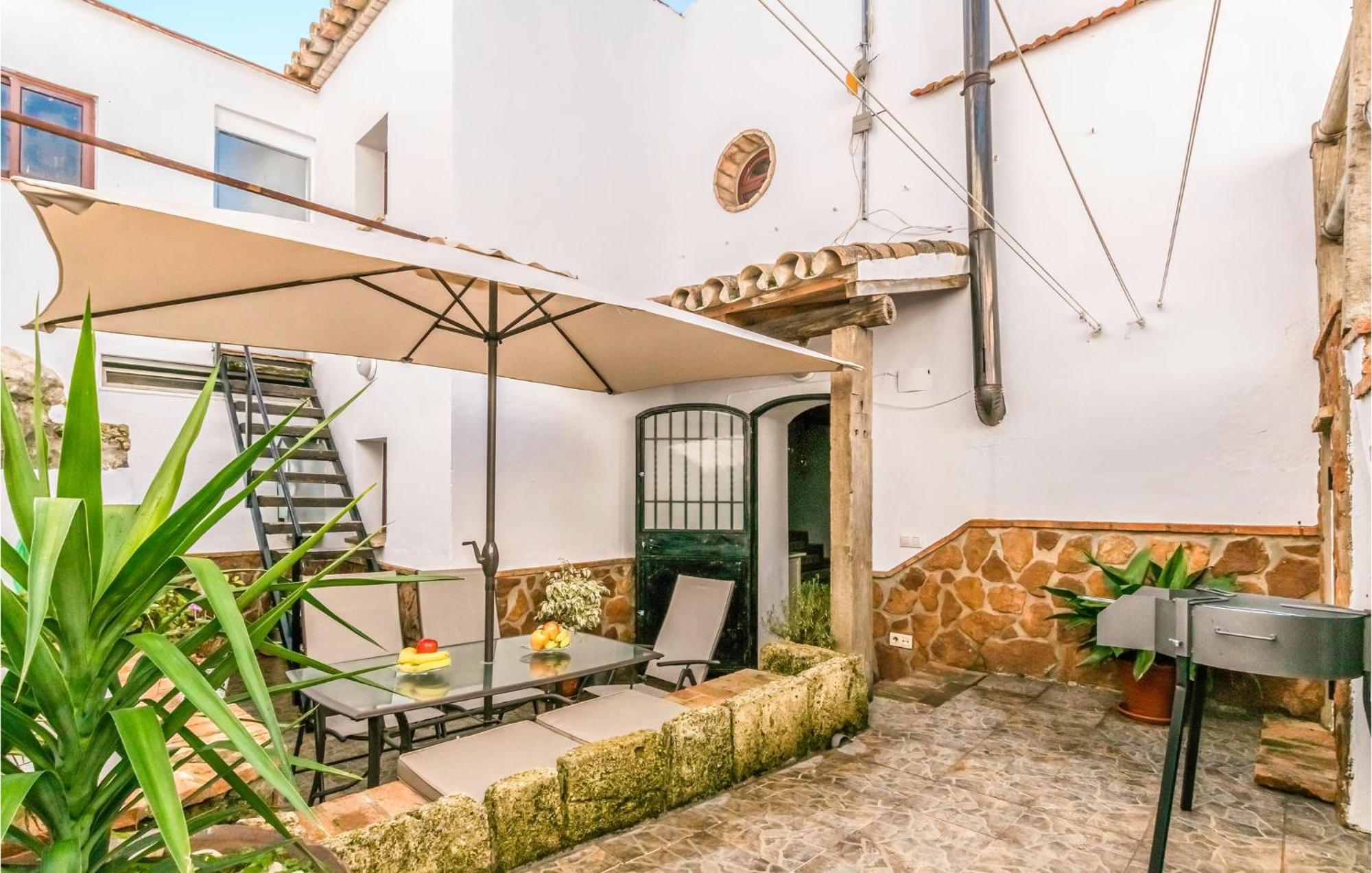 Pet Friendly Home In Hornachuelos With Kitchen Dış mekan fotoğraf