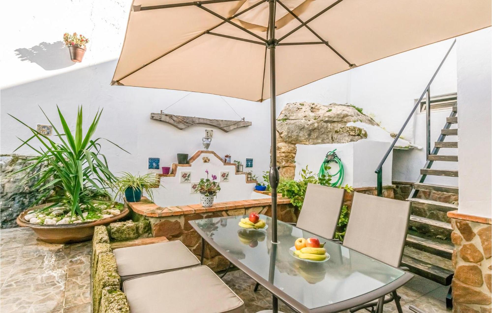 Pet Friendly Home In Hornachuelos With Kitchen Dış mekan fotoğraf